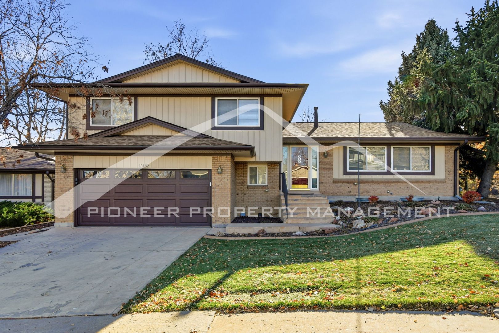 Lakewood House: 13162 W Montana Ave