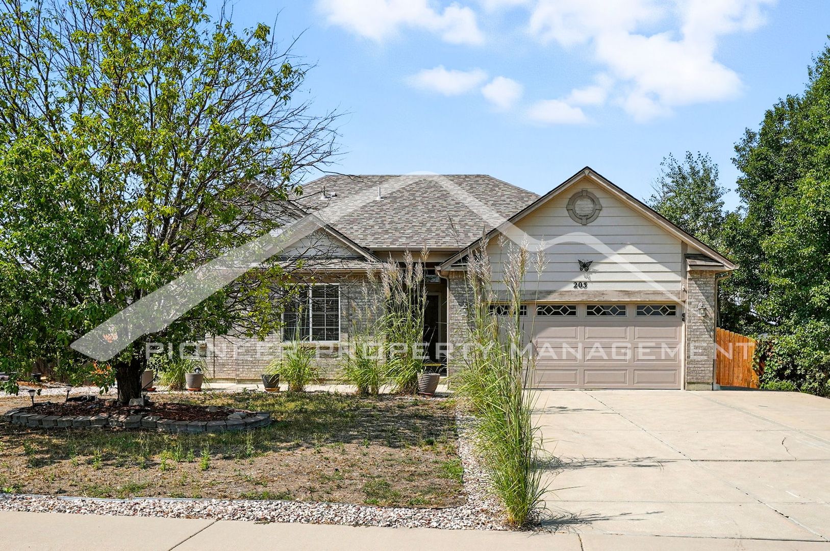 Frederick House: 205 Hawthorn St