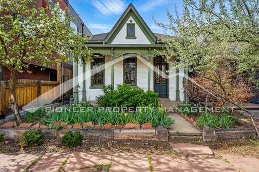 Charming Home with Washer/Dryer and Central AC – photo 1
