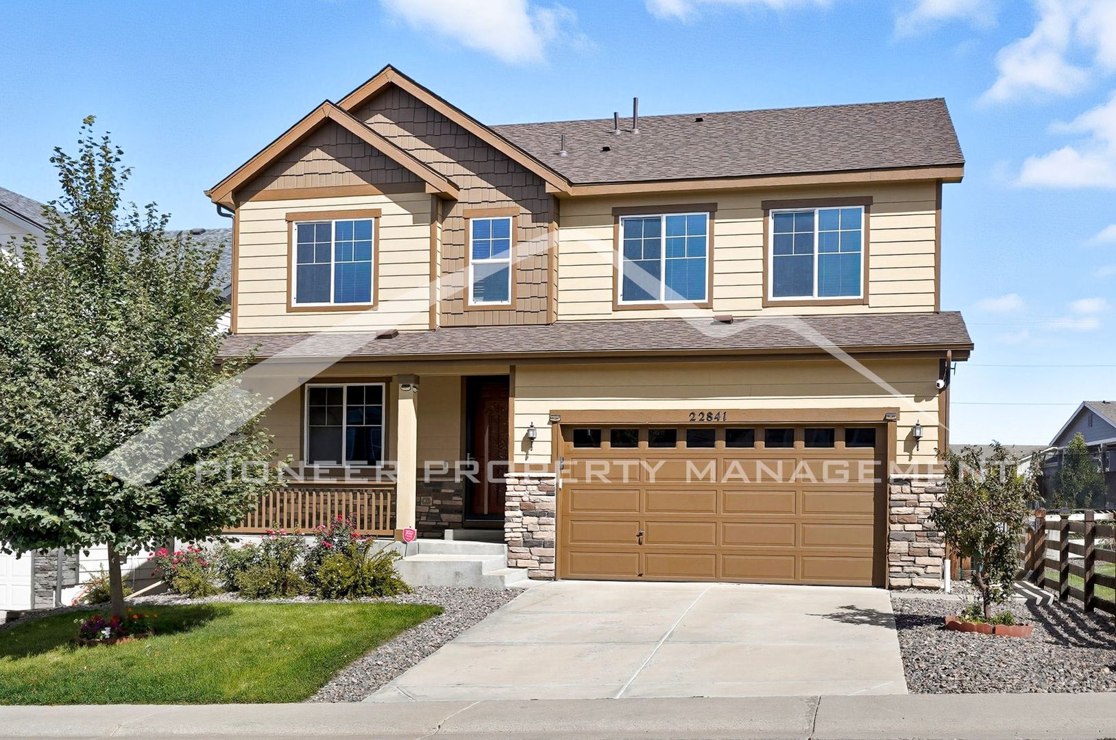 Aurora House: 22841 E Union Cir