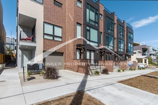Georgeous Modern Condo with a Kitchen Fit for a Chef! – photo 1
