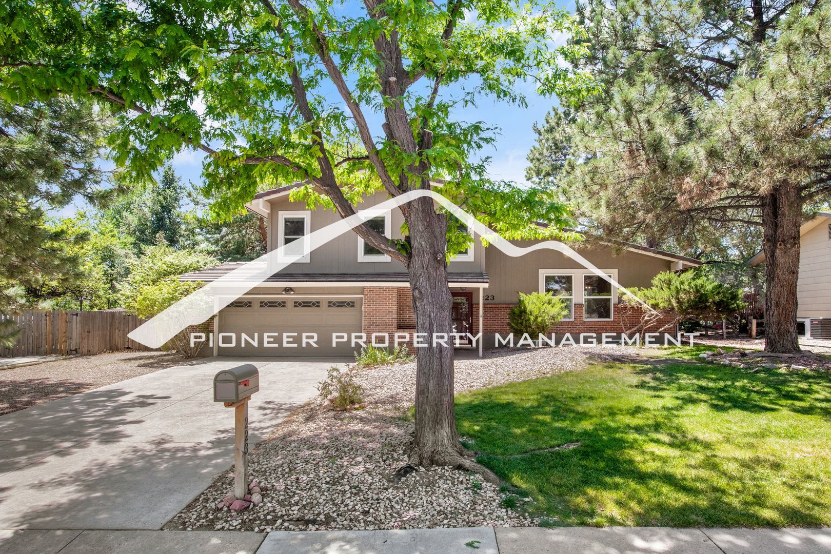Colorado Springs House: 223 Dolomite Dr