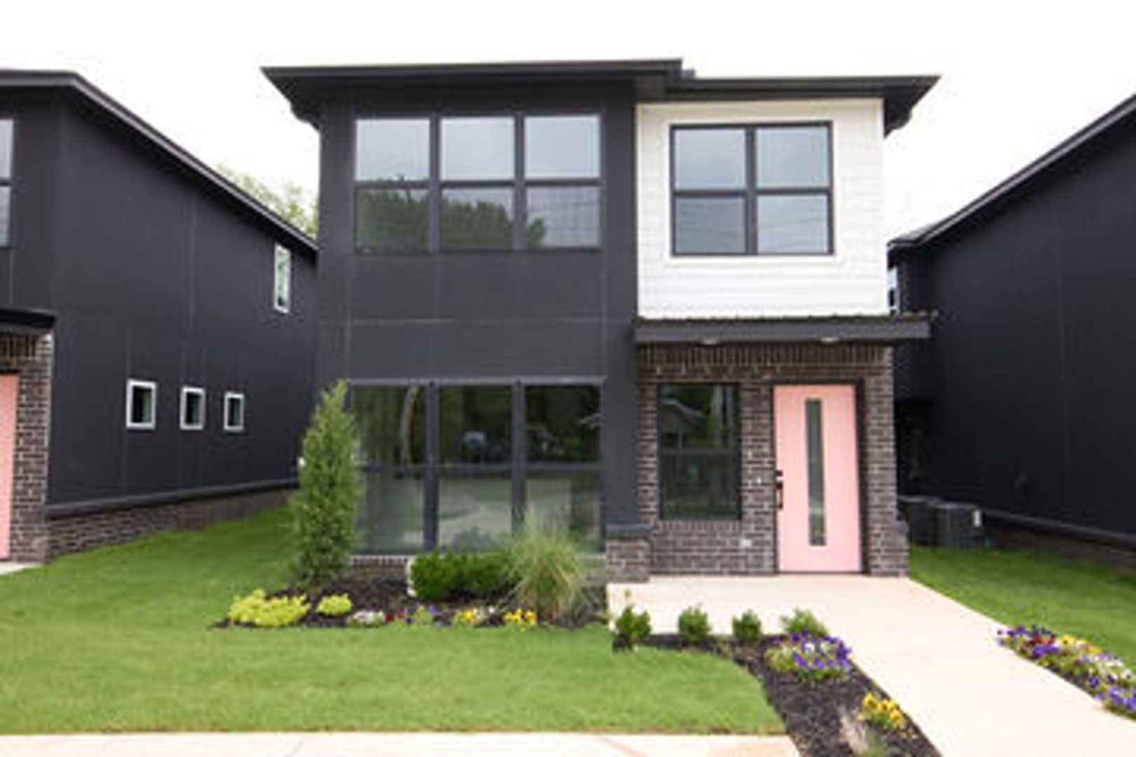 Owasso Apartment: 112 W 2nd