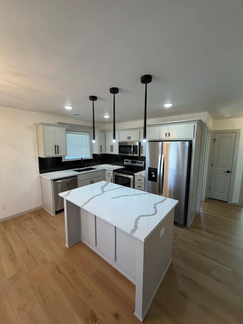 Owasso Apartment: 112 W 2nd