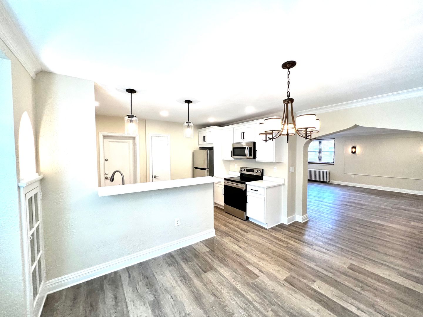 Mt. Lebanon Apartment: 26 Academy Ave.