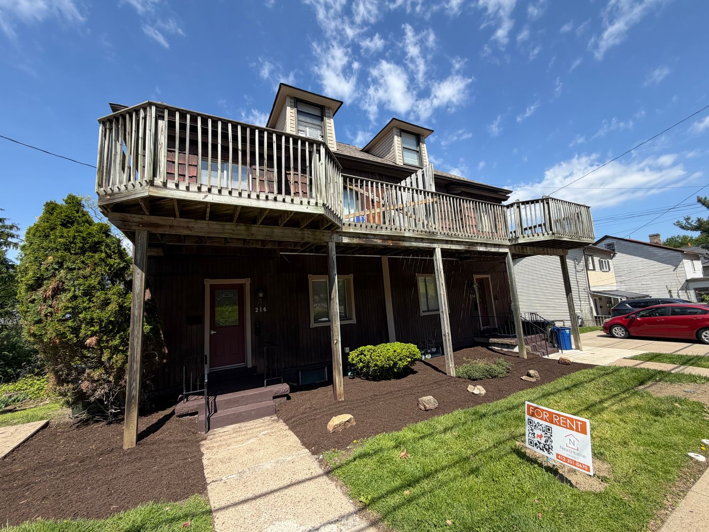 Pittsburgh Apartment: 214/216 Oneida Street