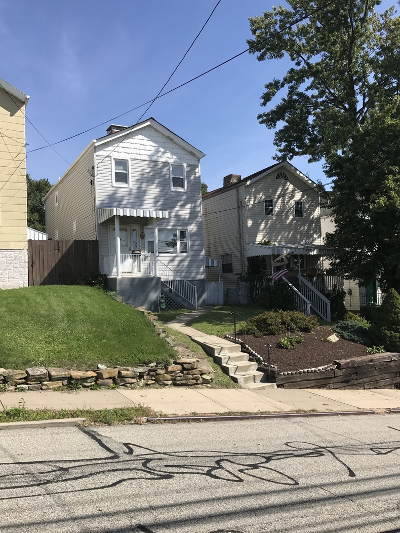 Pittsburgh House: 1110 Virginia Avenue