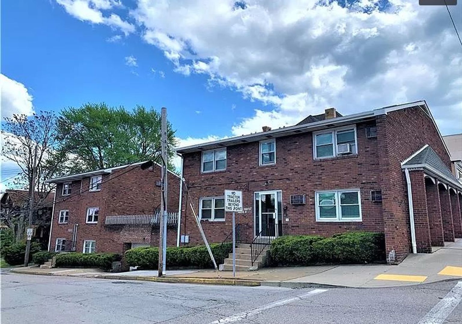 Dormont Apartment: 3039 West Liberty Avenue