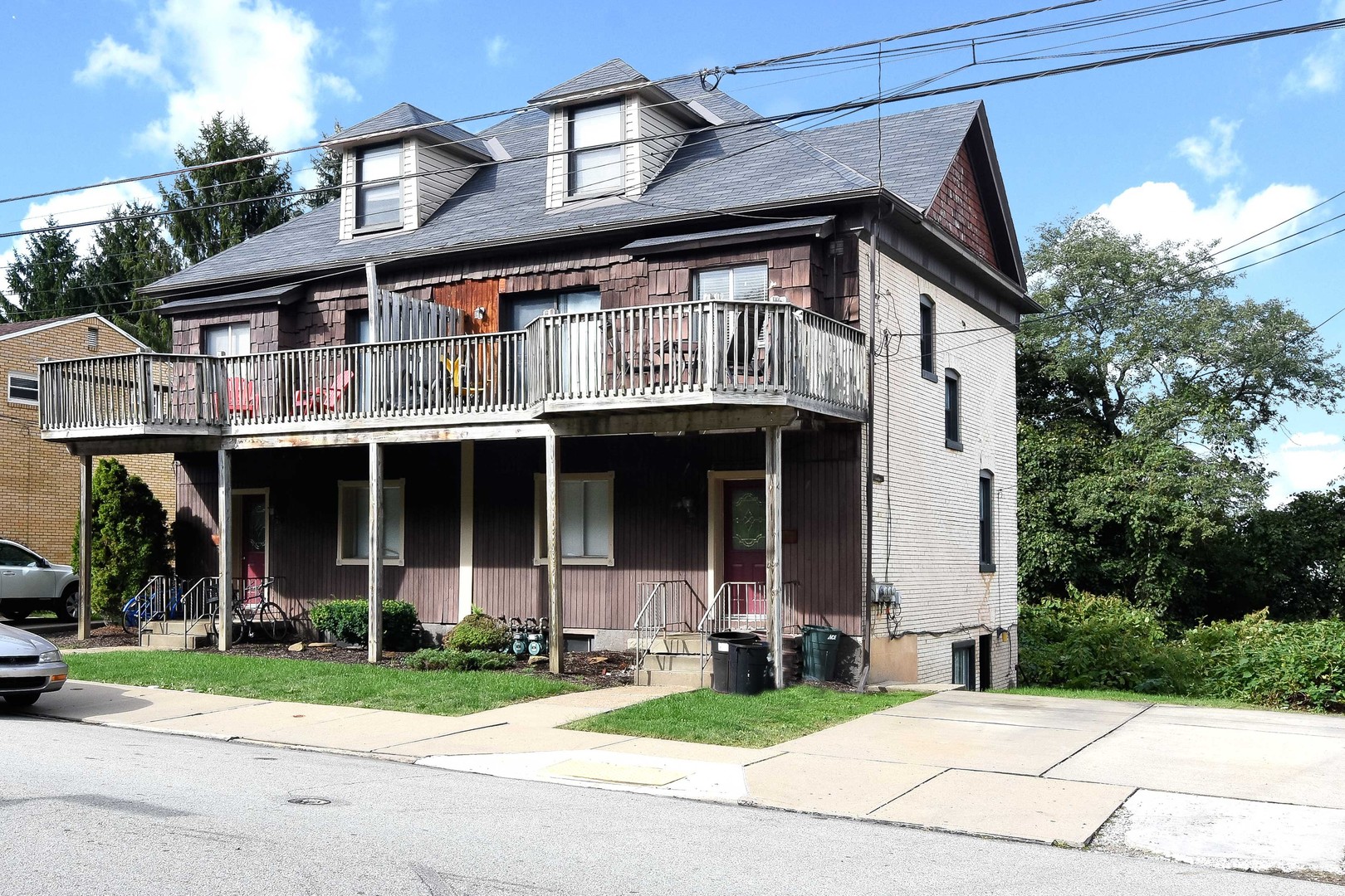 Pittsburgh Apartment: 214/216 Oneida Street