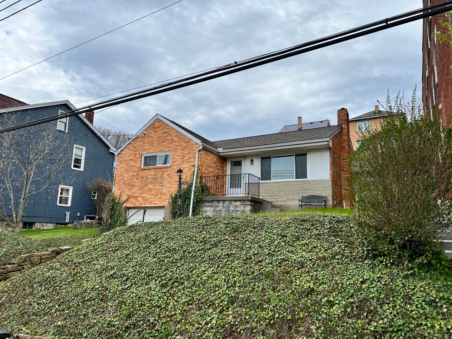 Dormont House: 1235 Illinois Avenue