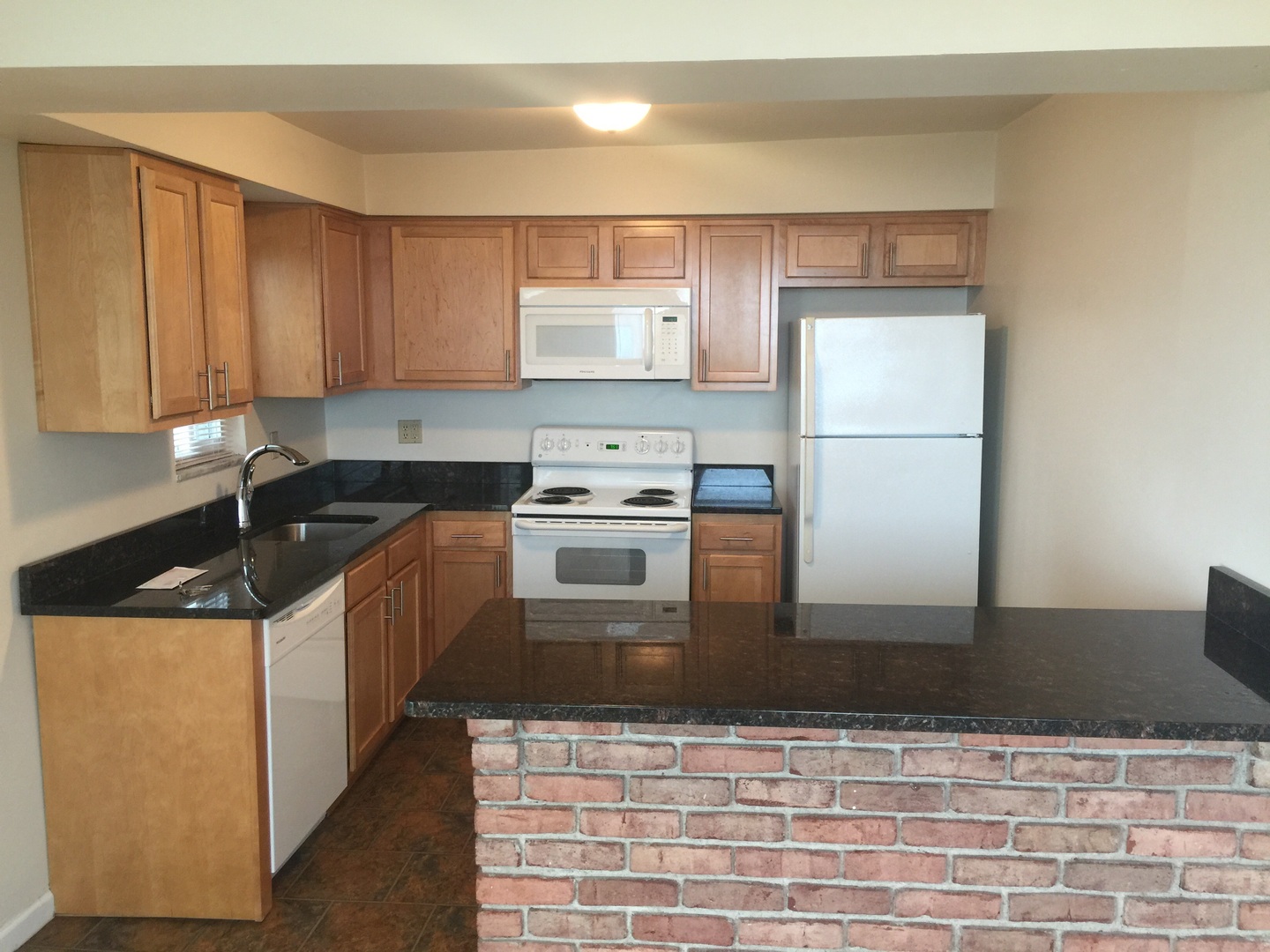 Pittsburgh Apartment: 41 Wyoming Street