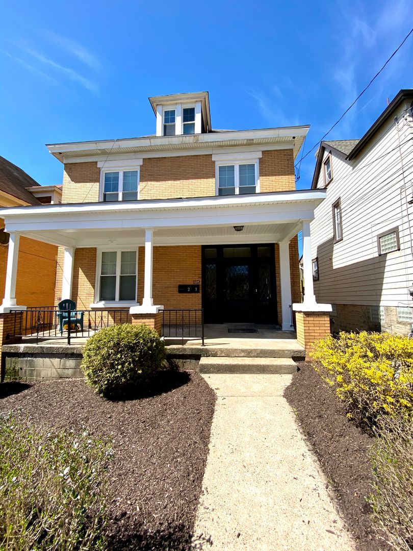 Pittsburgh Apartment: 124 Ulysses Street