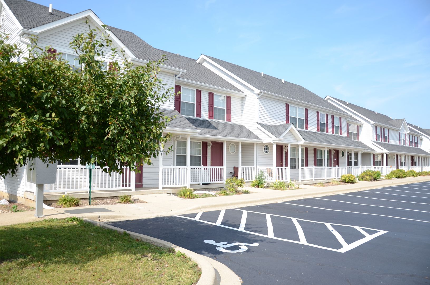 DeKalb Apartment: 848 Fotis Drive