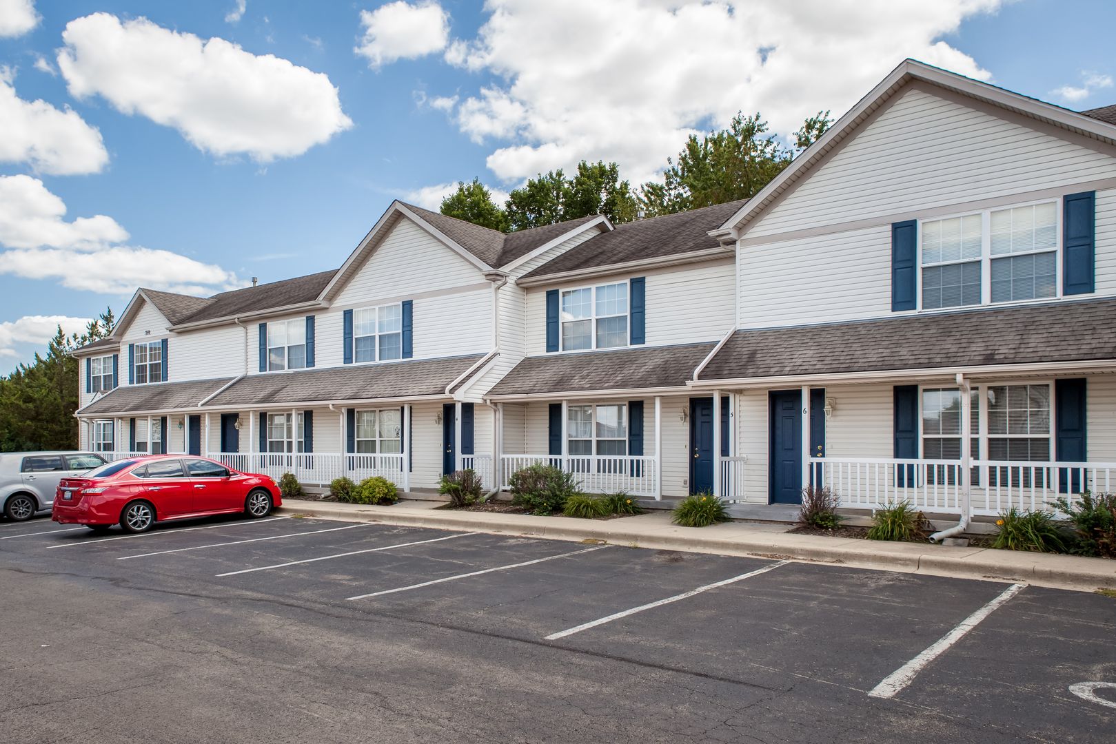 DeKalb Apartment: 707 Fotis Drive