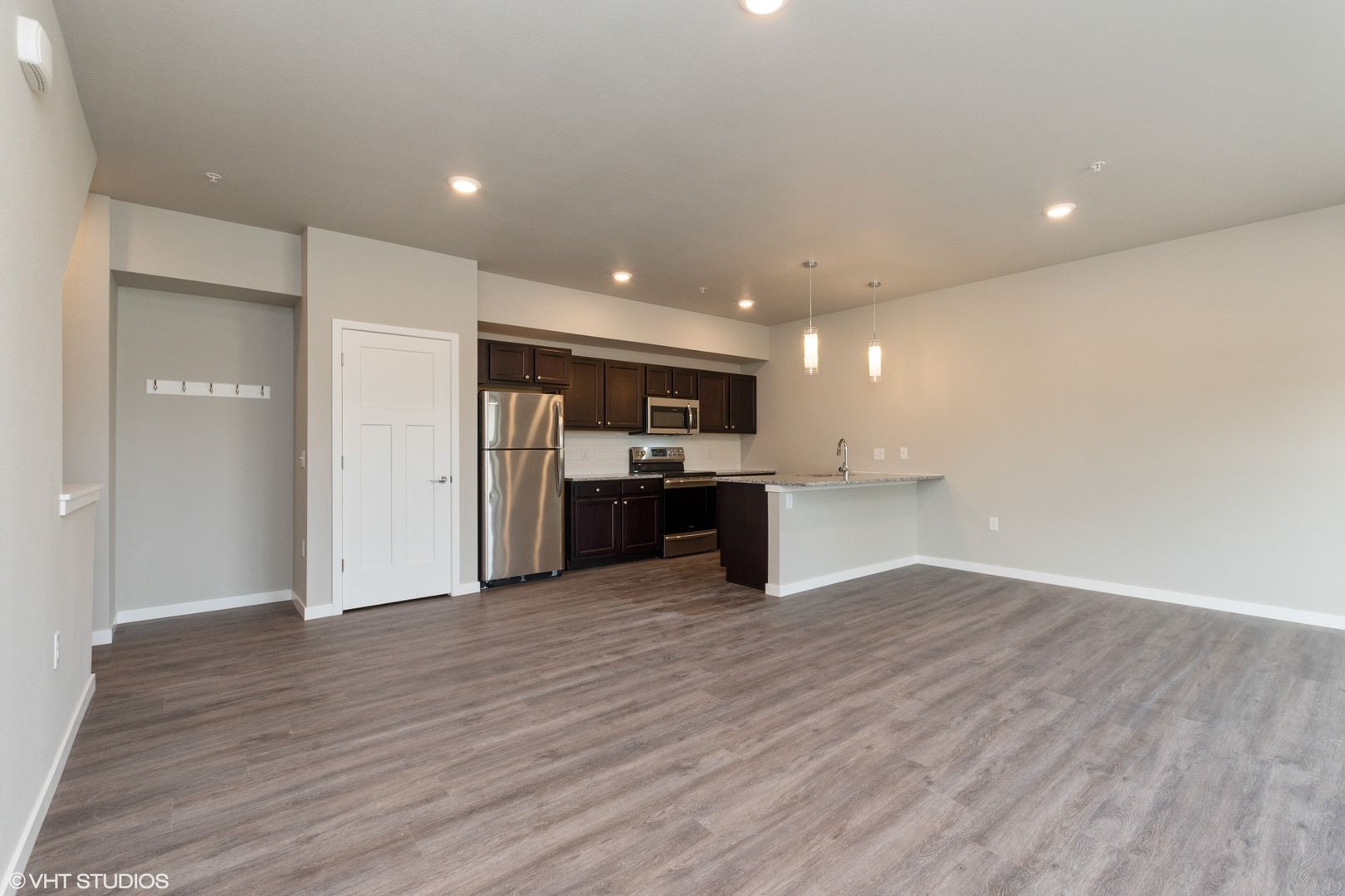 Cedar Rapids Apartment: 4988 Usher's Ferry Road NE