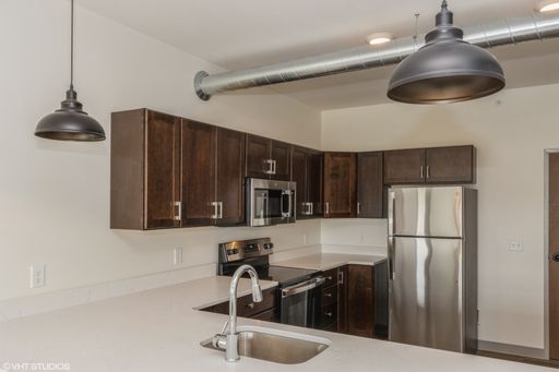 The Leo Apartments - 2 Bedroom/2 Bathroom – photo 1