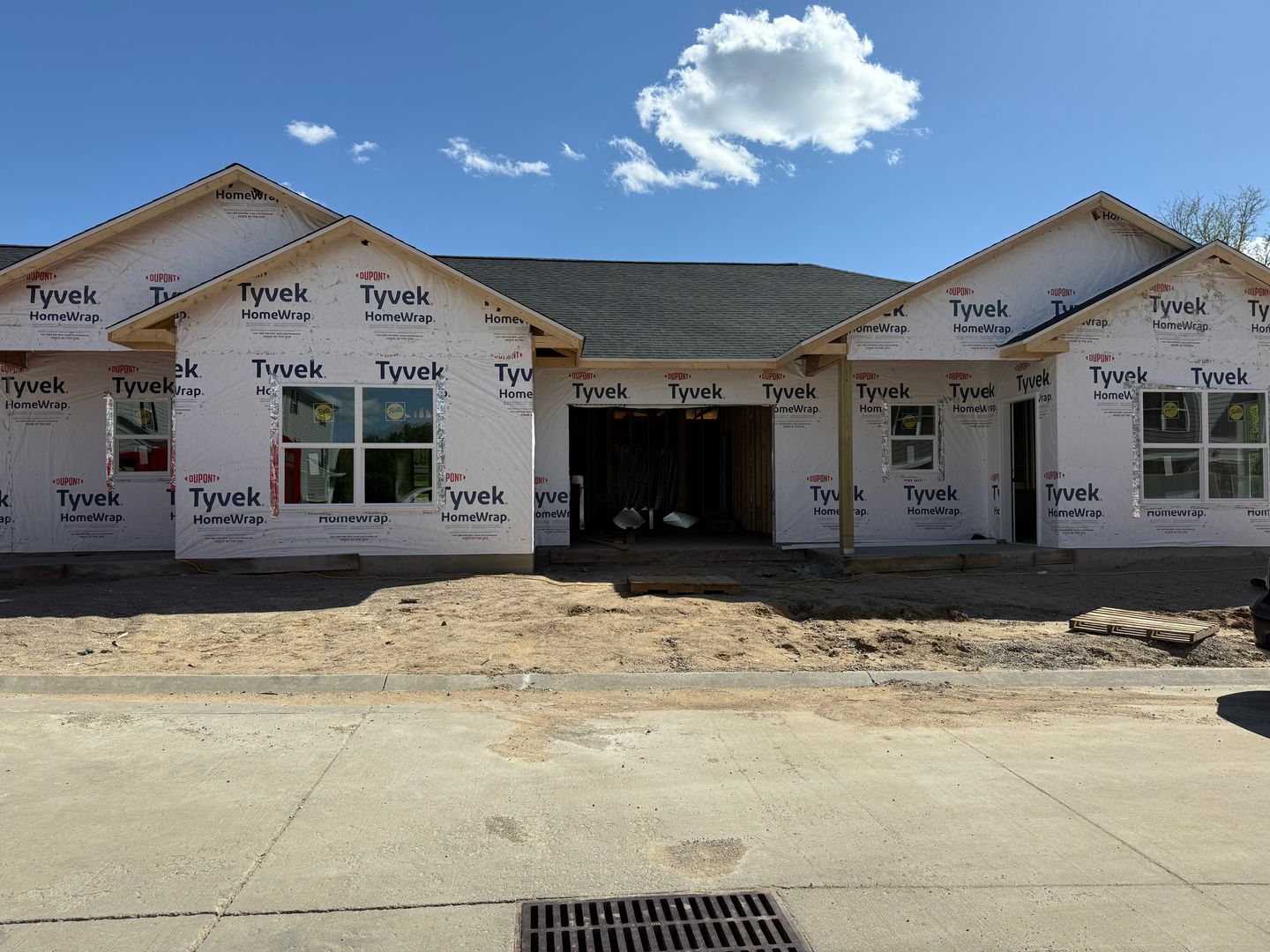 Cedar Rapids Apartment: 5259 N. River Blvd. NE