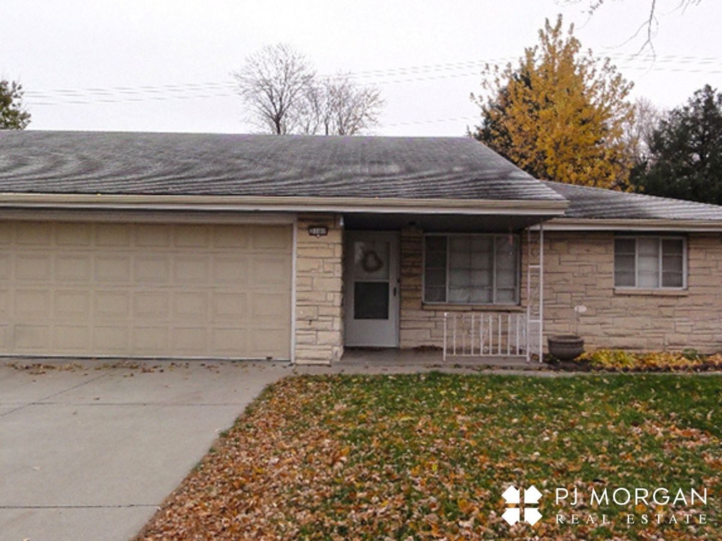 Omaha Apartment: 3105 S 108th Street