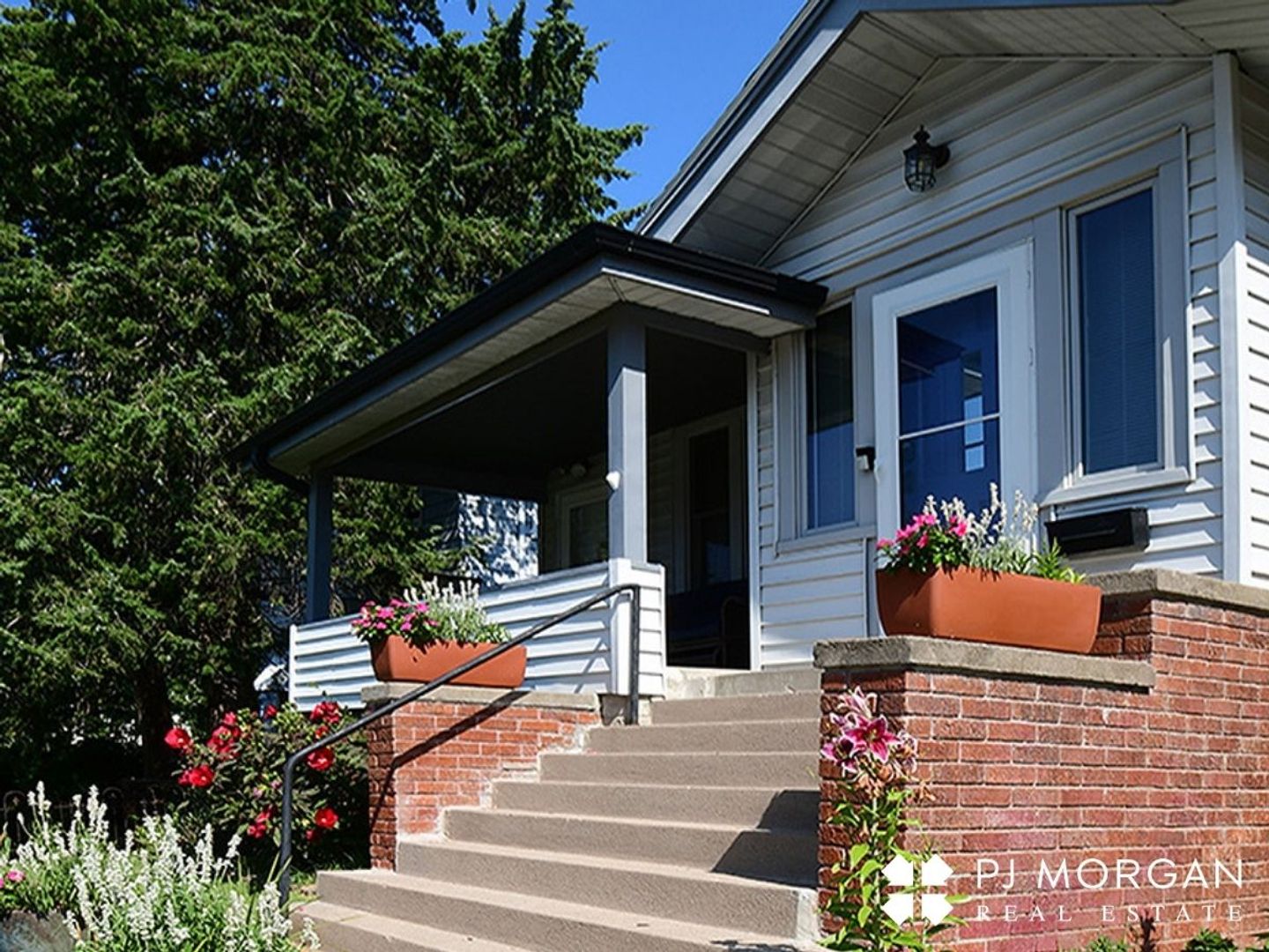 Omaha Apartment: 5022 Izard Street