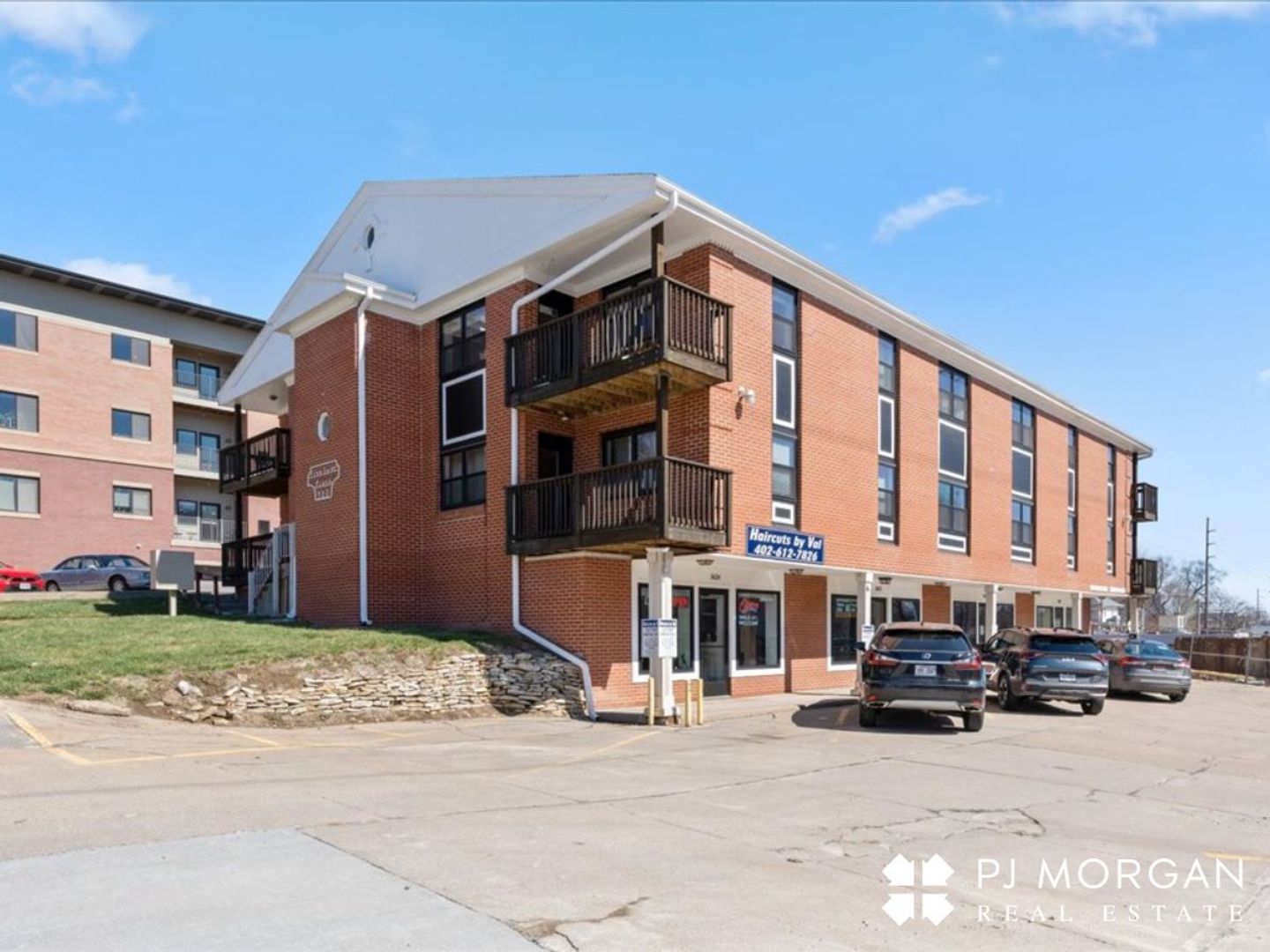 Omaha Apartment: 725 S. 37th St