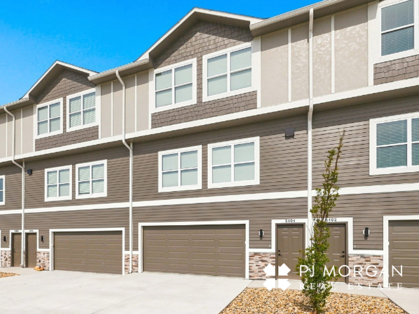 Elkhorn Townhome: 5404 S 207th Court