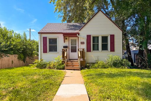 Charming 2 Bedroom Home located in Midtown! - Open house 9/9 4pm-5pm – photo 1