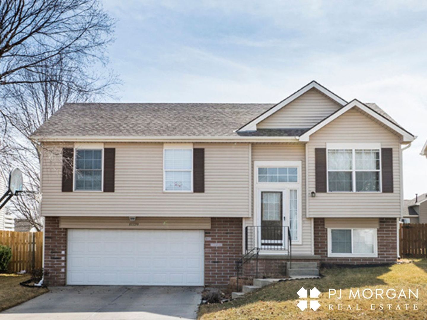 Omaha House: 17729 Olive St