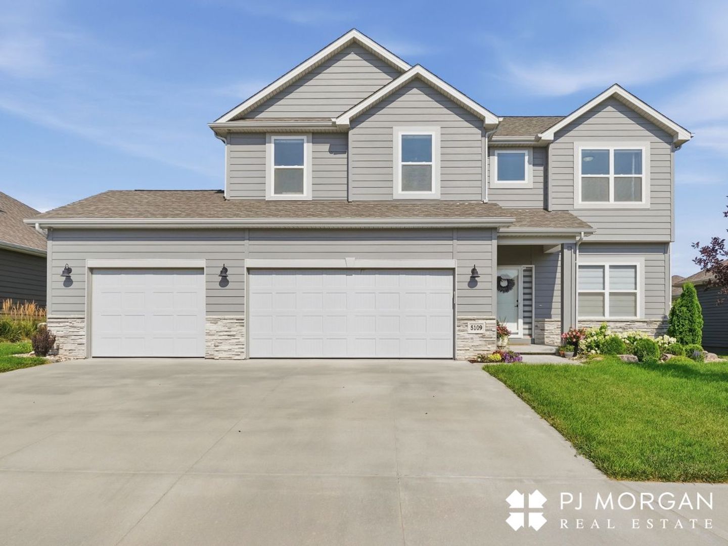 Elkhorn House: 5109 N 209th Street