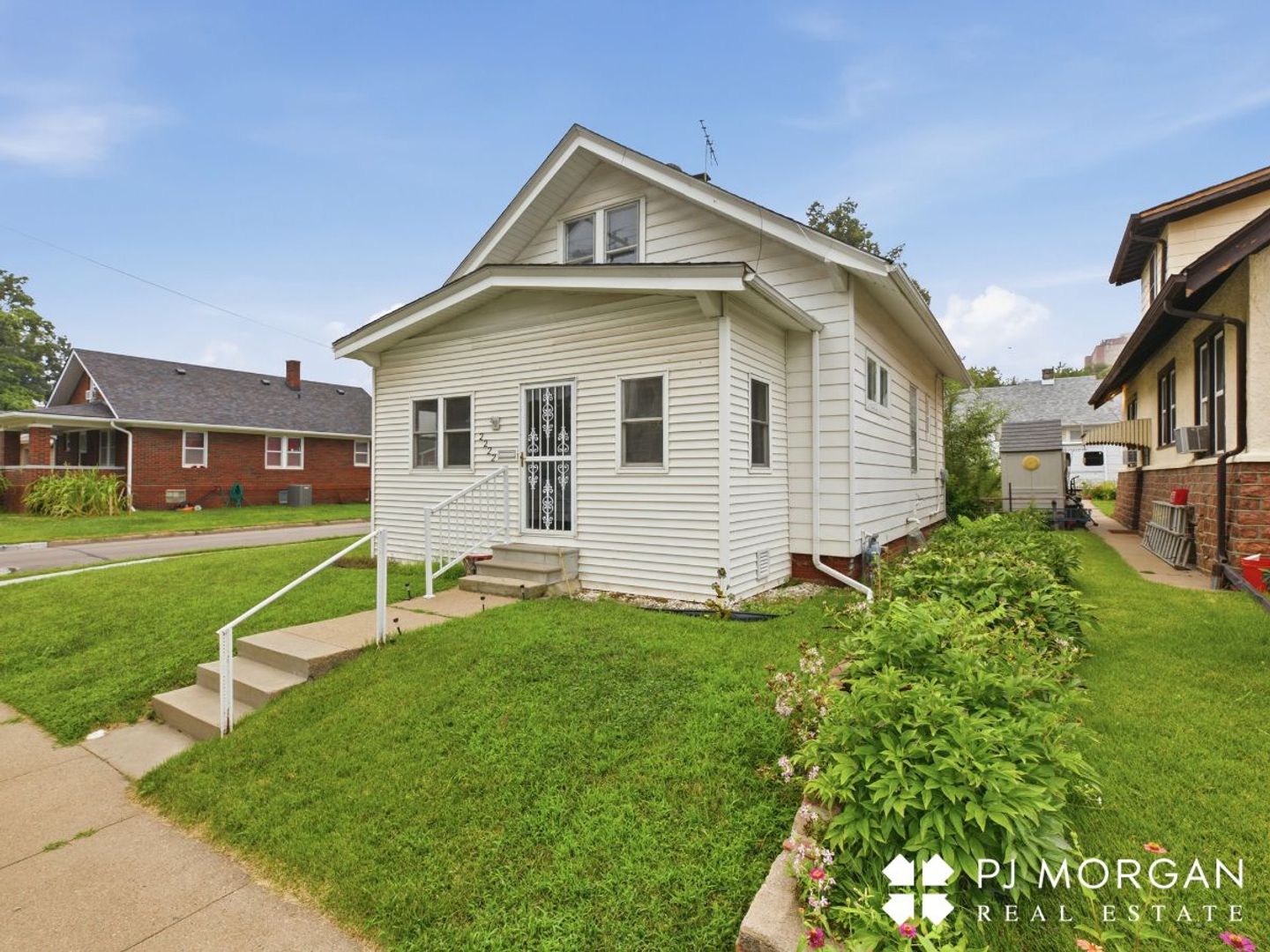 Omaha House: 2222 S 6th Street