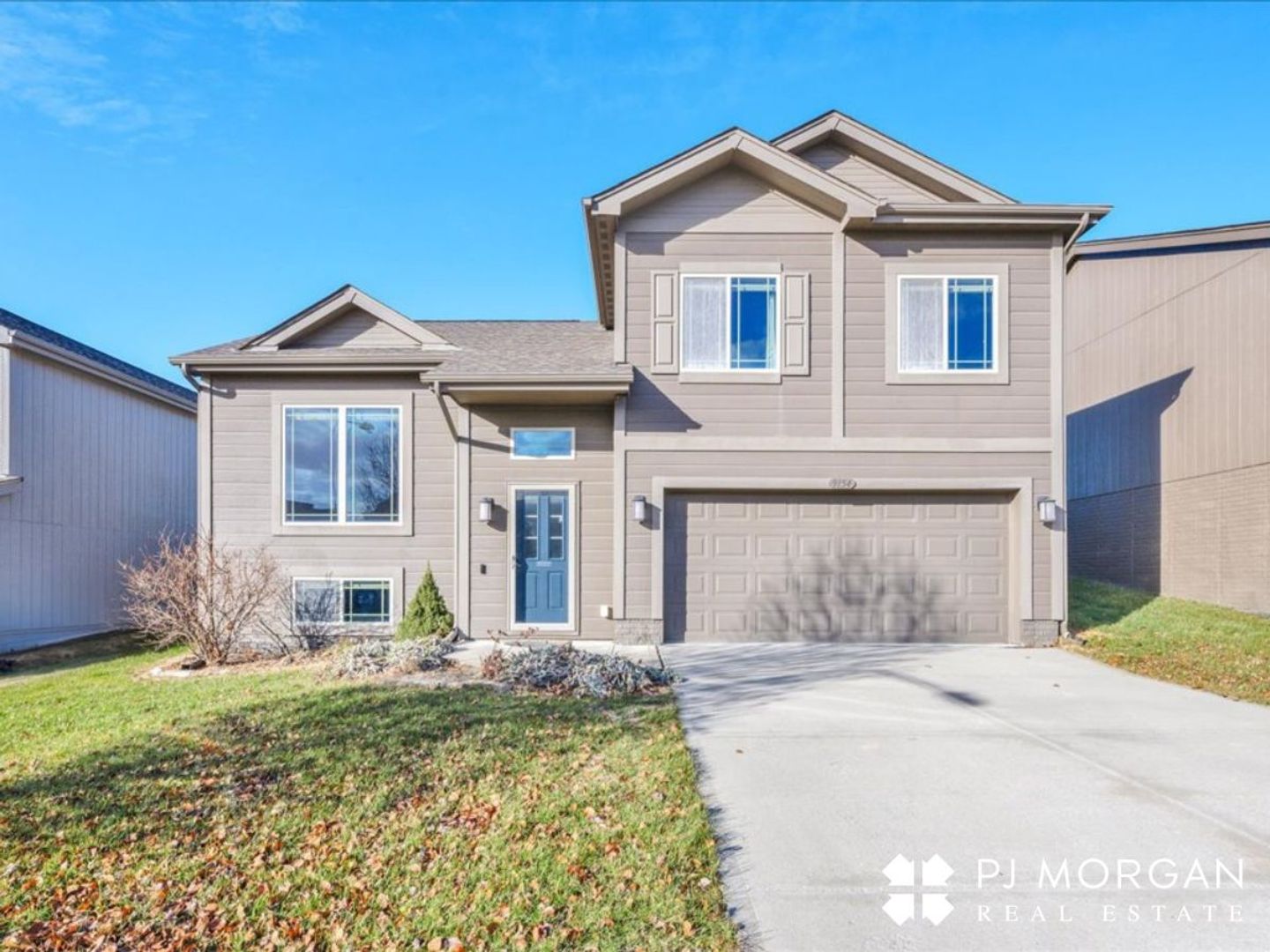 Omaha House: 9154 Black Street