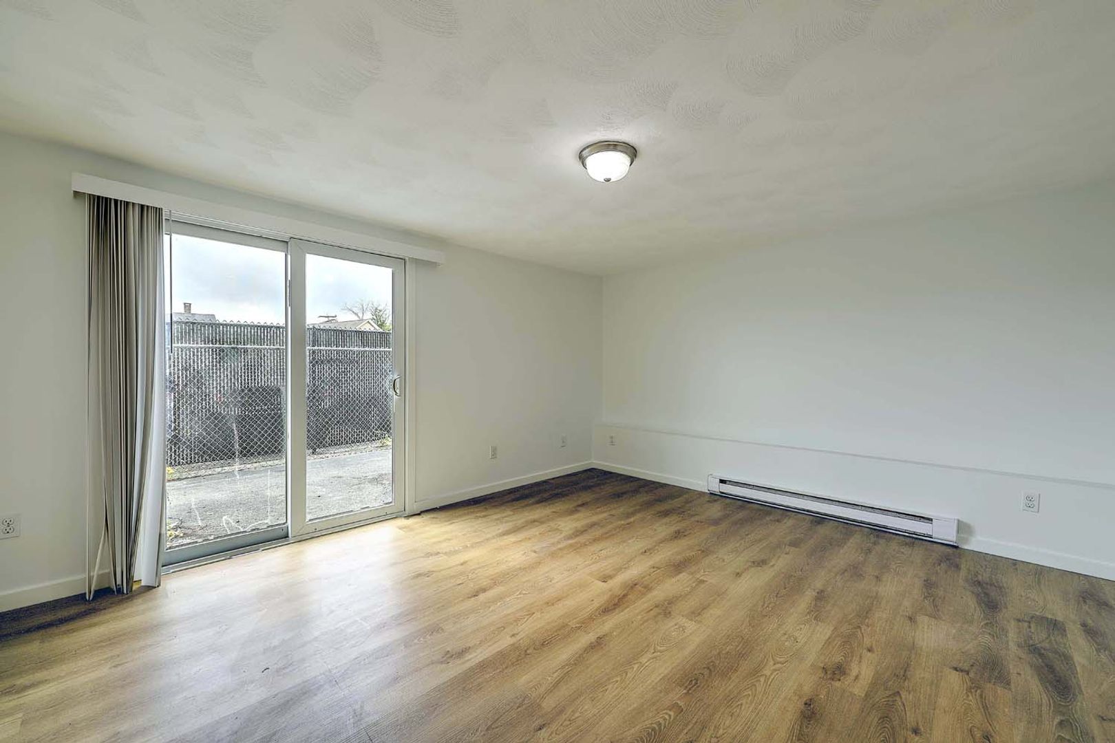 West Warwick Apartment: 855 Providence Street