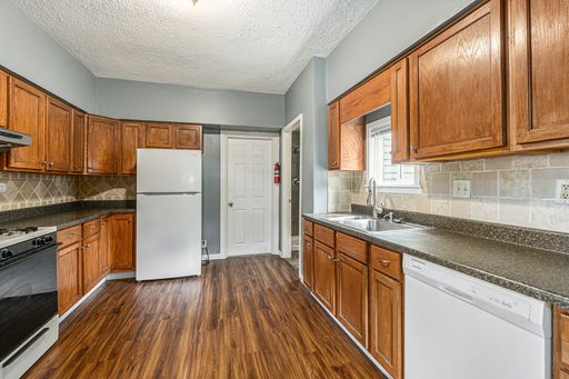 1028 Jackson St #1 - 2 bedroom 1 bathroom duplex in Kalamazoo – photo 1