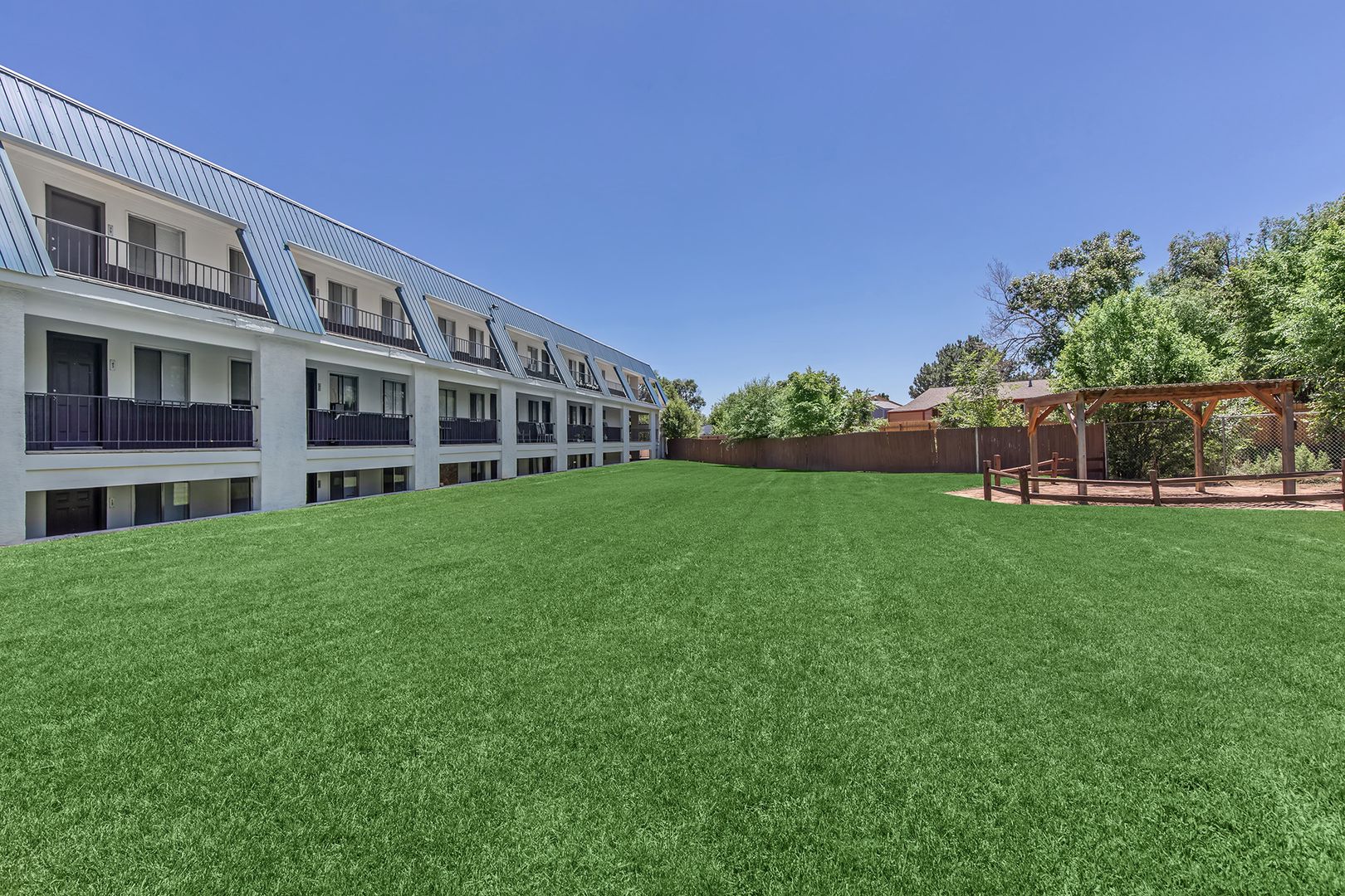 Colorado Springs Apartment: 2005 S. El Paso Avenue