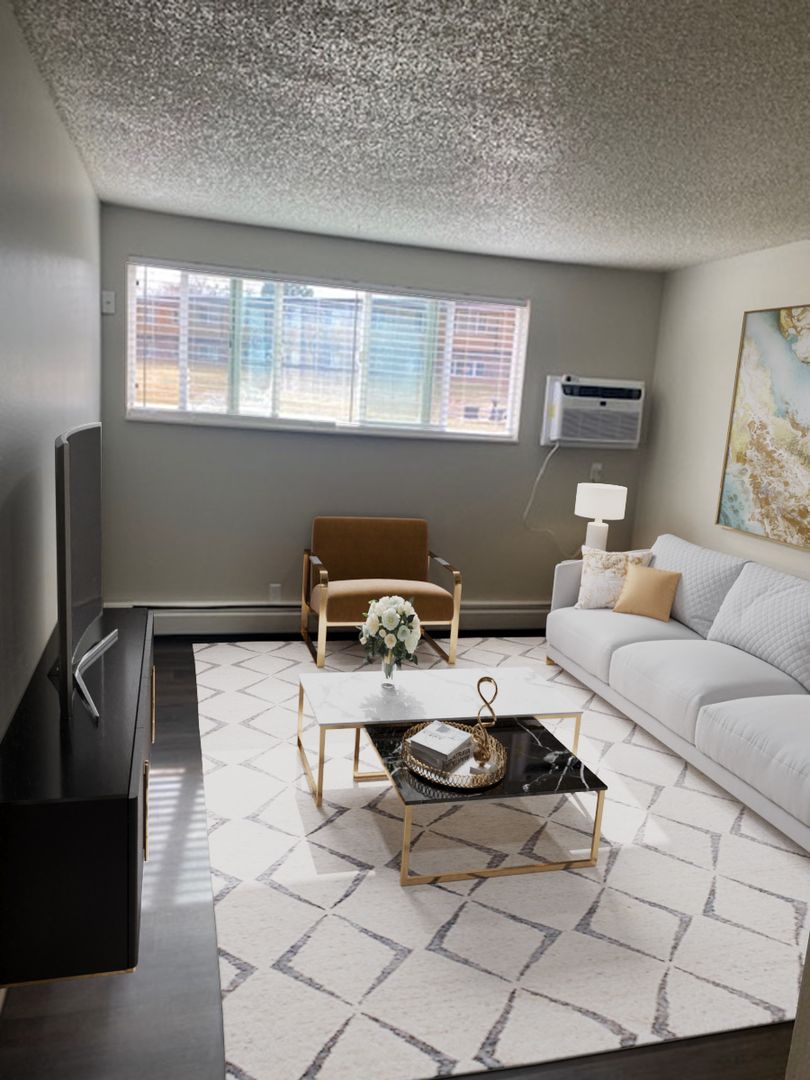 Pueblo Apartment: 1300 Lakeview Ave