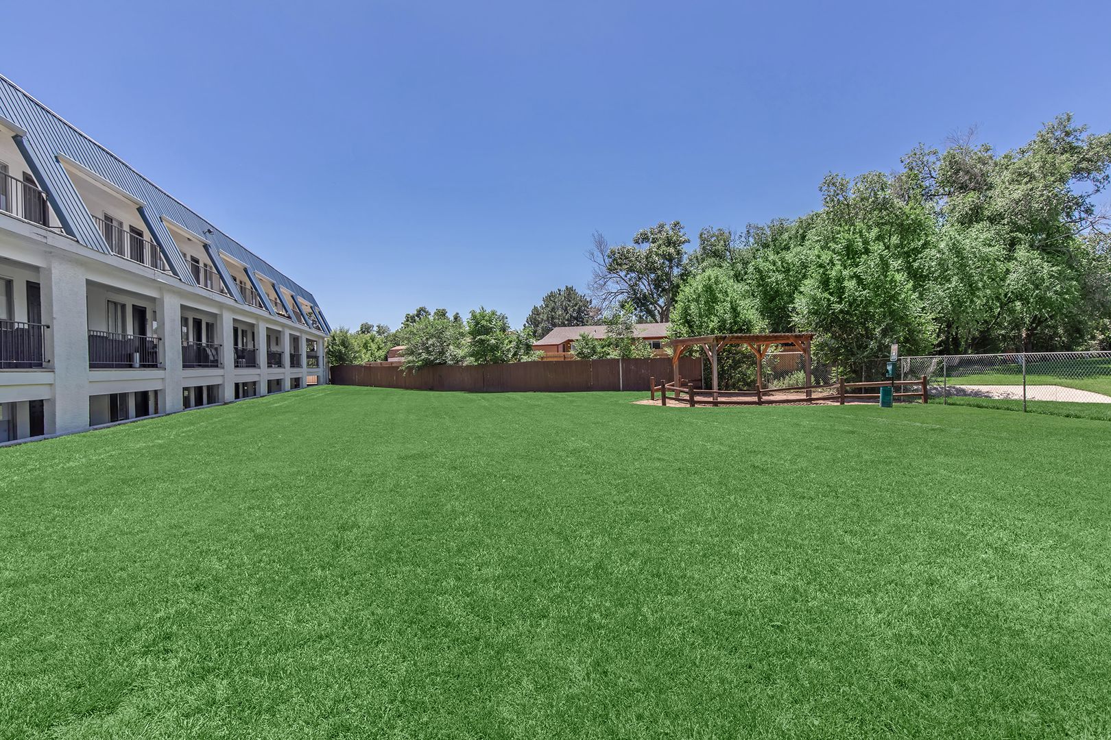 Colorado Springs Apartment: 2005 S. El Paso Avenue