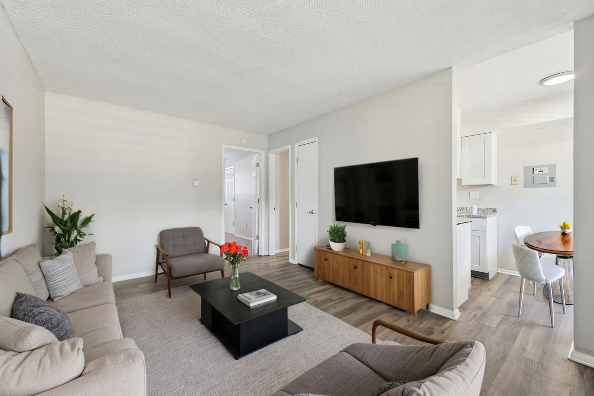 Colorado Springs Apartment: 2005 S. El Paso Avenue