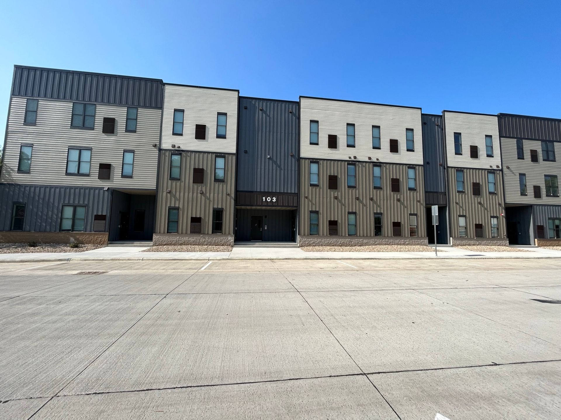 One-Bedroom Unit at Block 100