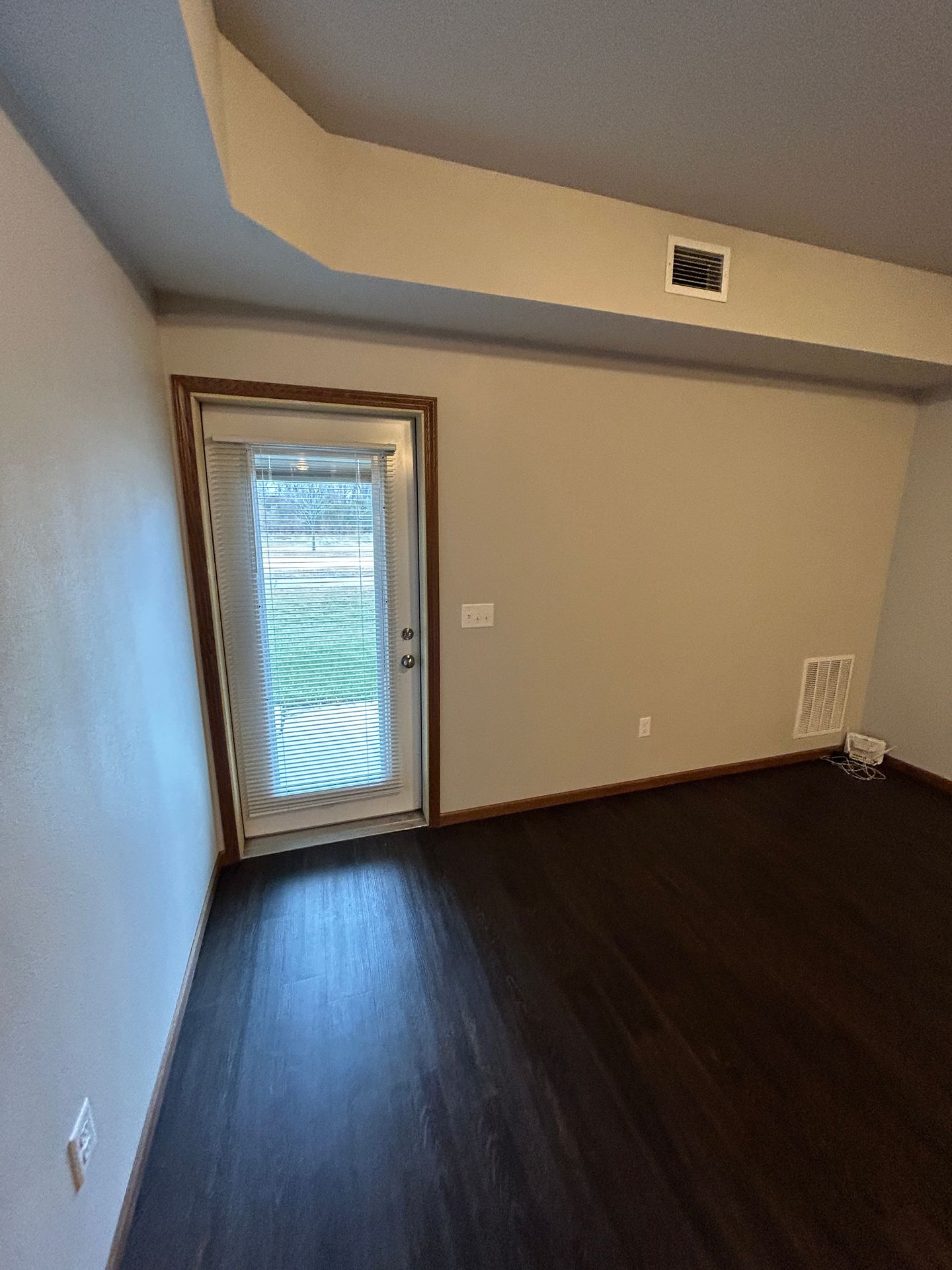 Saint Peter Apartment: 1901 Meridian Street