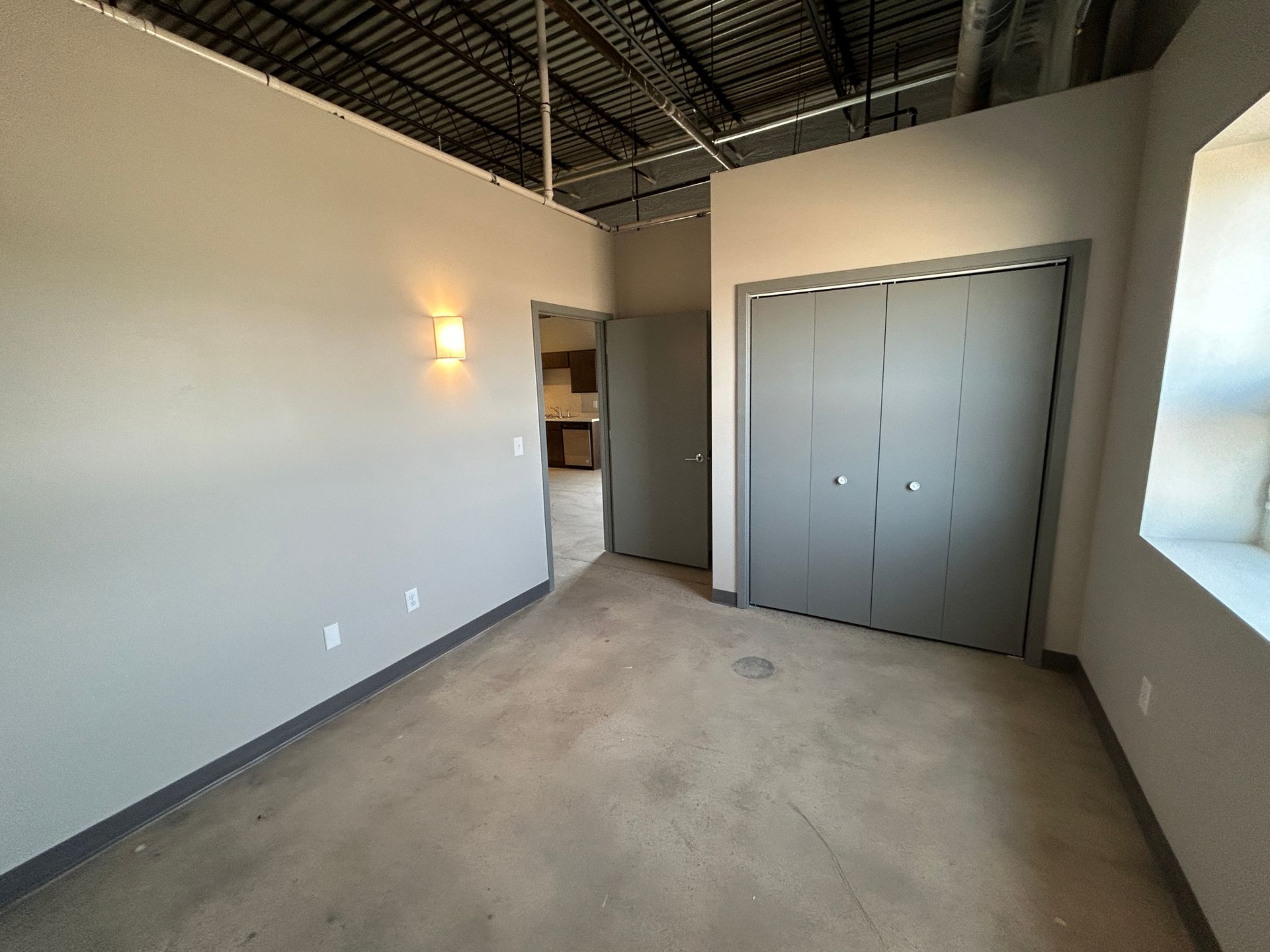 Albert Lea Apartment: 1619 W Main Street