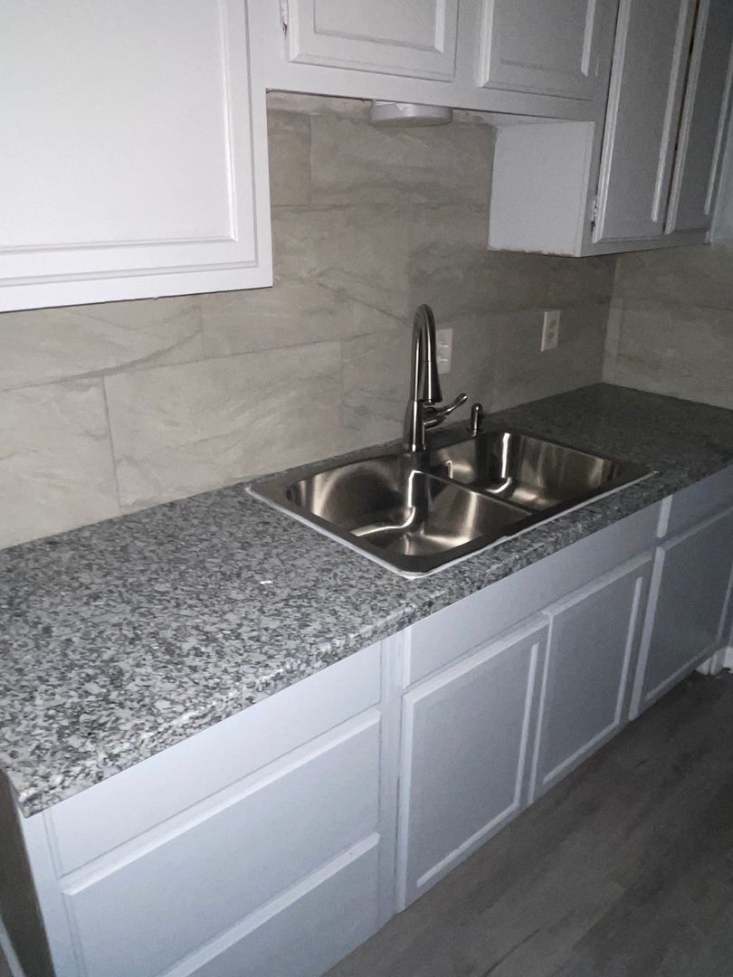 Baton Rouge Apartment: 1717 Jade Avenue