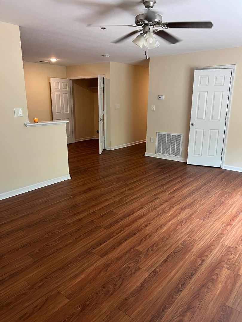 Pembroke Apartment: 502 Strickland Street Ext