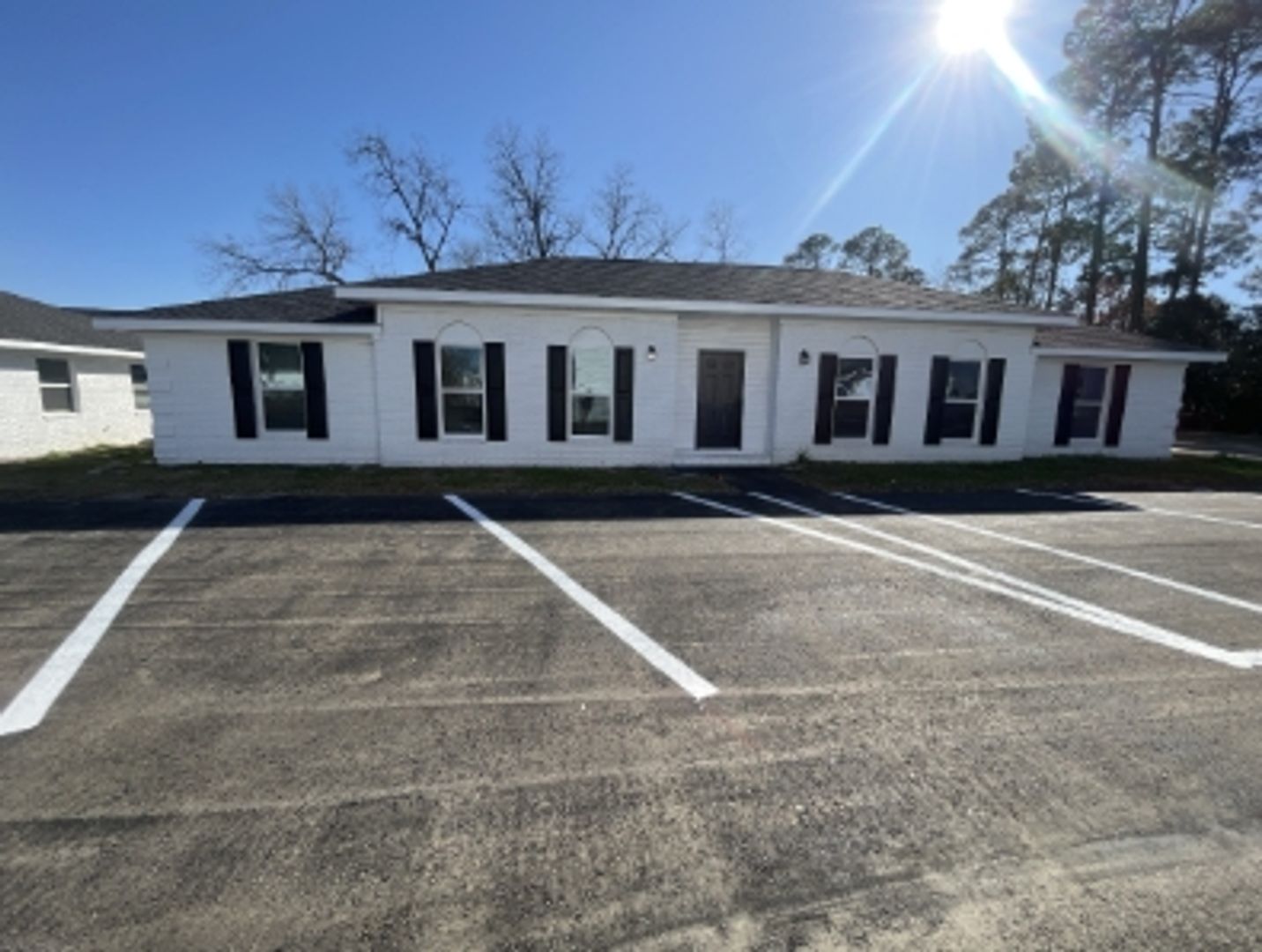 Mc Rae Helena Apartment: 30 Parsonage St