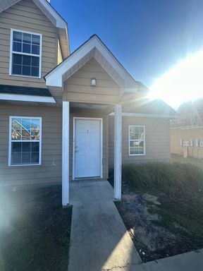 3 Bed 2 Bath Rental at 900 Maple Dr, 5D, Vidalia, GA – photo 1