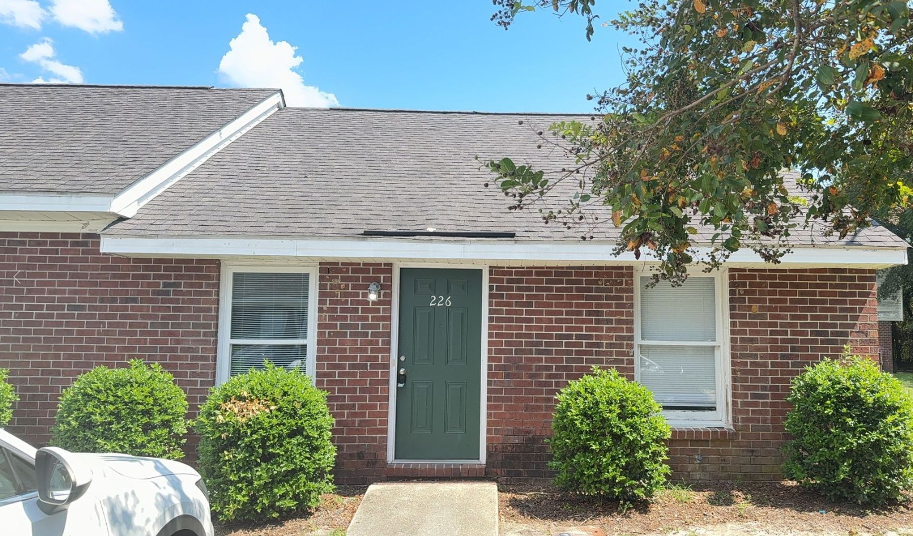 Statesboro Apartment: 230 Lanier Dr