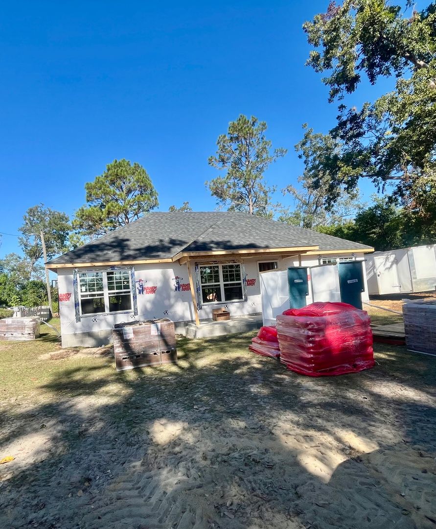 Vidalia House: 405 Smith St