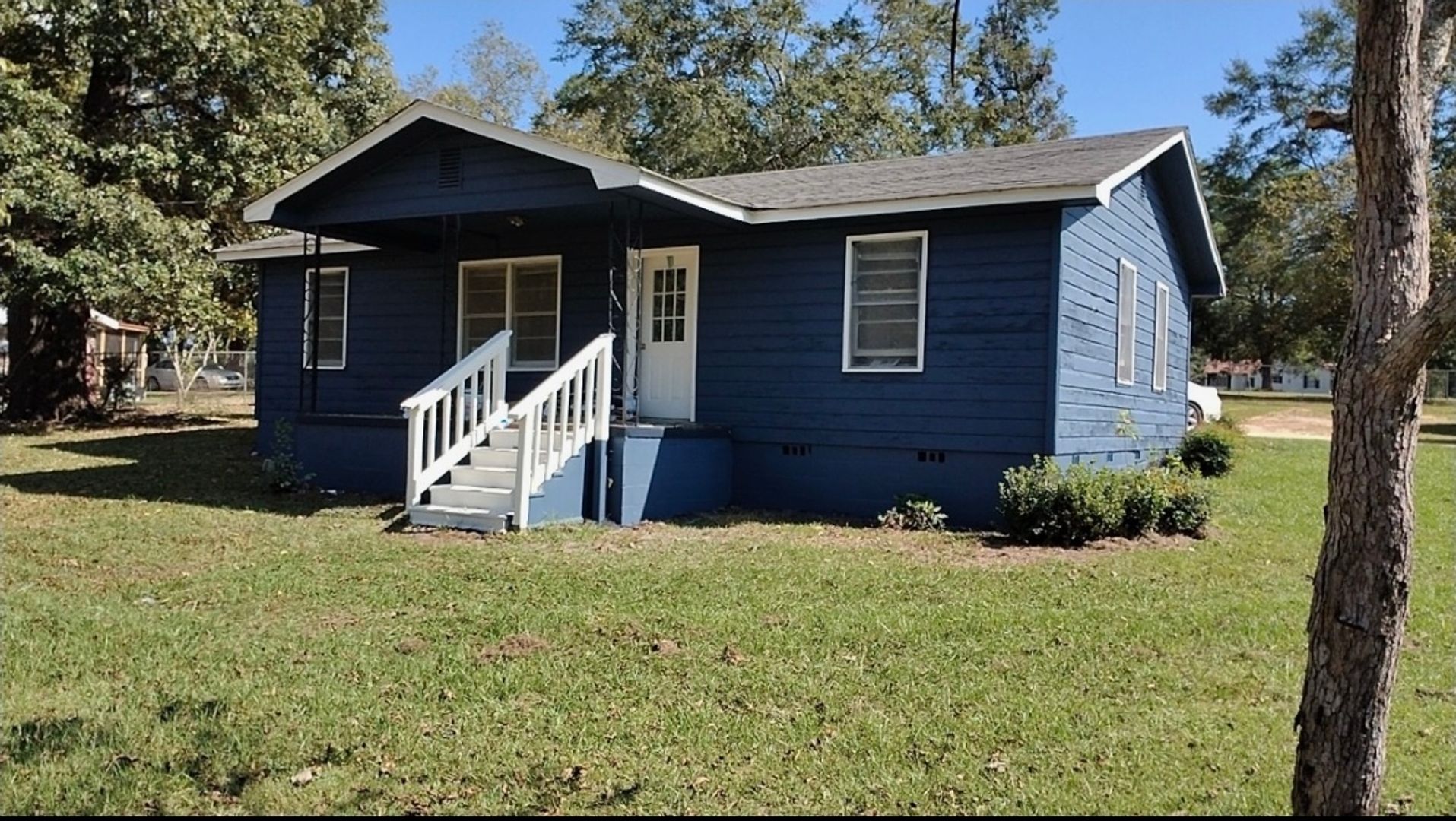 Mc Rae House: 49 S Center Ave