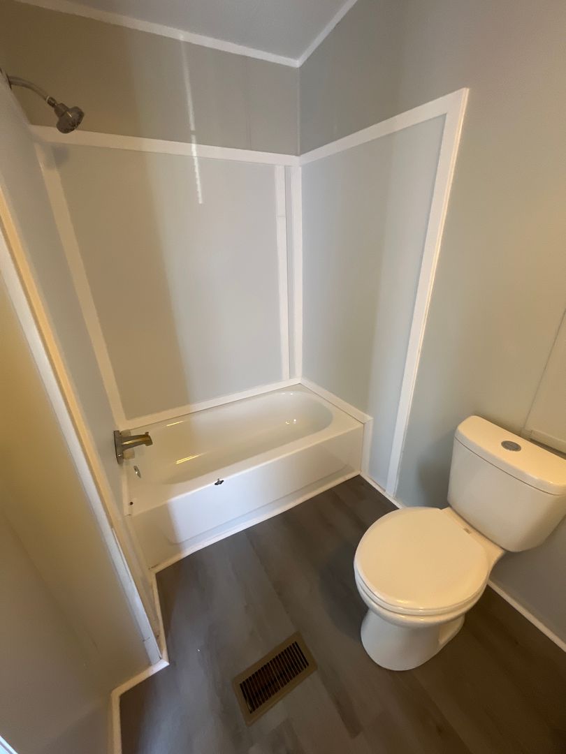 Hazlehurst Apartment: 577 Kirkland Still Rd