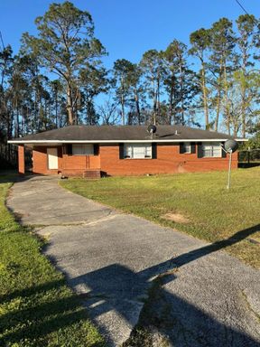 3 Bed 1.5 Bath Rental at 733 E 7th St, Vidalia, GA – photo 1
