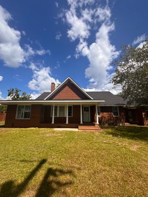 3 Bed 2 Bath Brick Home with Bonus Room