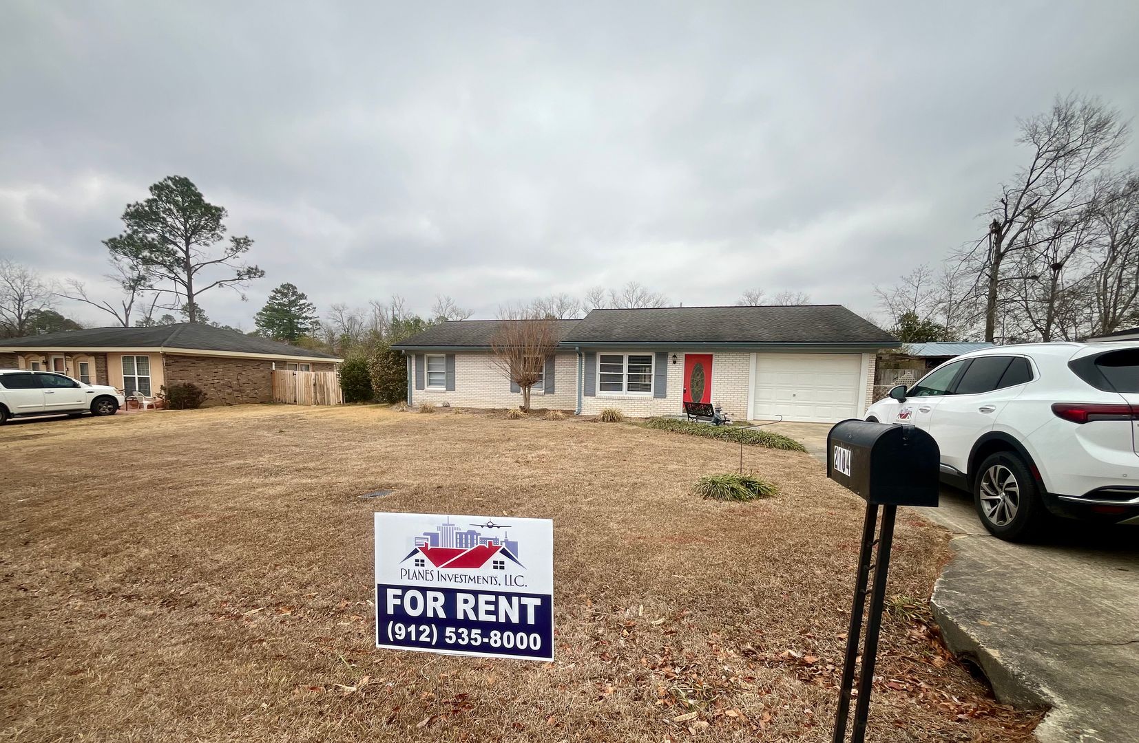 VIDALIA House: 2104 Ross Way